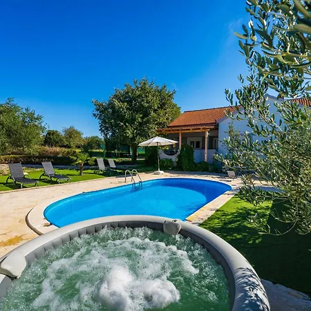 Дом отдыха My Dalmatia - Emily With Private Pool *