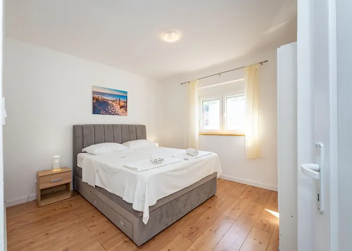 Nyaraló My Dalmatia - Emily With Private Pool *