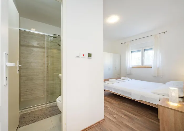 My Dalmatia - Emily With Private Pool Rastevic