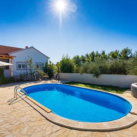 My Dalmatia - Emily With Private Pool 度假居 *