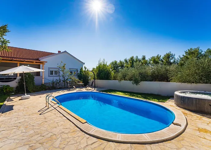 My Dalmatia - Emily With Private Pool Ferienhaus *